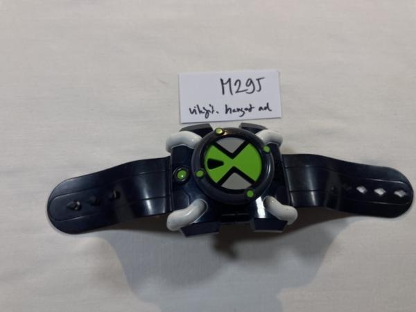 Ben 10 jelmez kiegészítő, Omnitrix M295